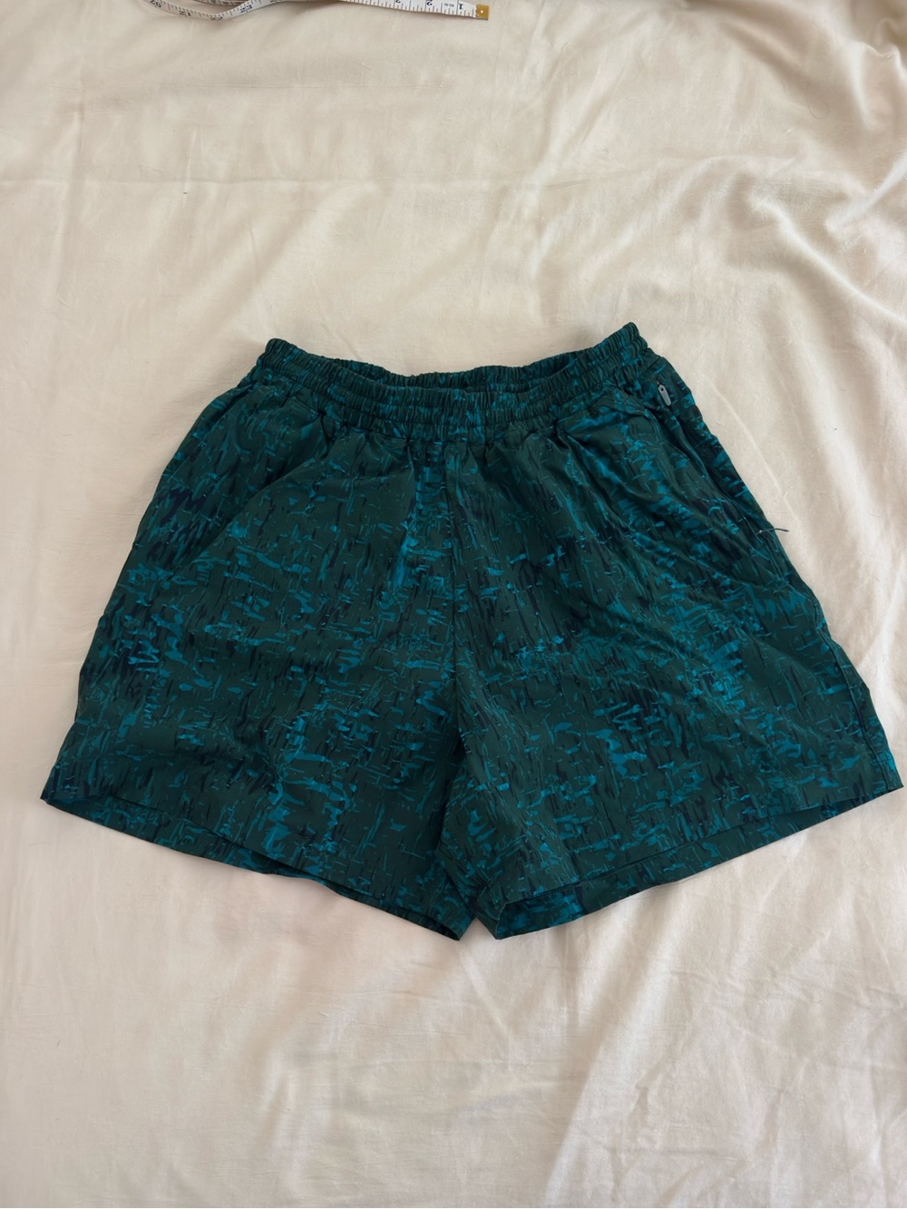 Outdoor Voices Men’s shorts
